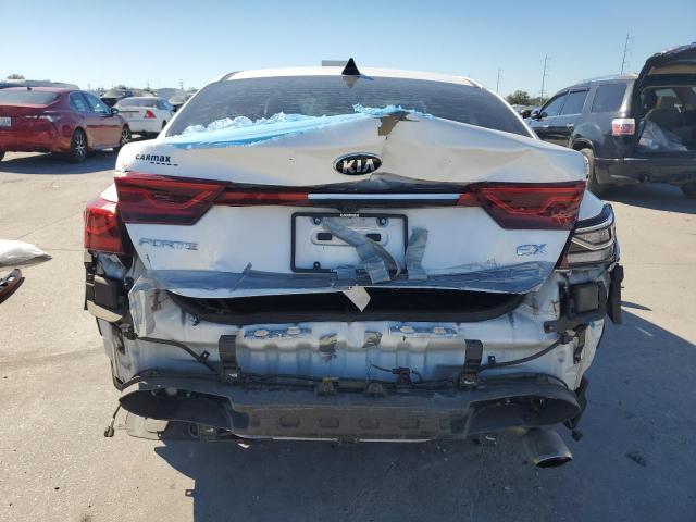 3KPF54ADXKE029892 - 2019 KIA FORTE EX WHITE photo 6