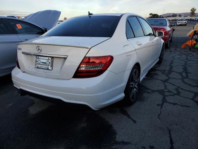 WDDGF4HB8DA806474 - 2013 MERCEDES-BENZ C 250 WHITE photo 3