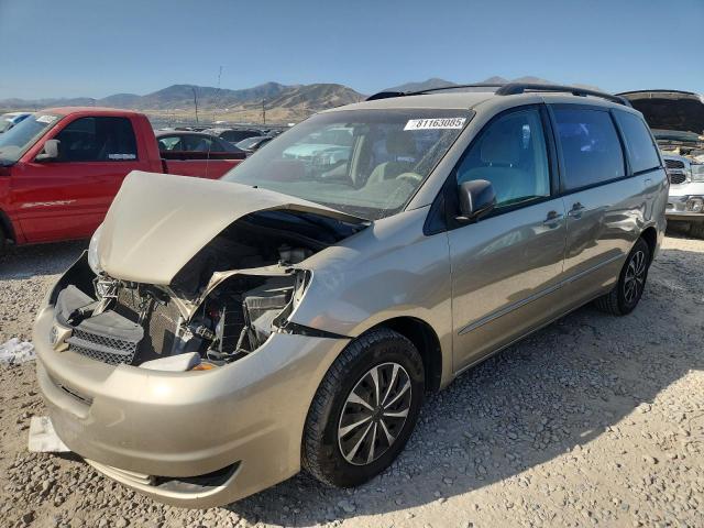 2004 TOYOTA SIENNA CE, 