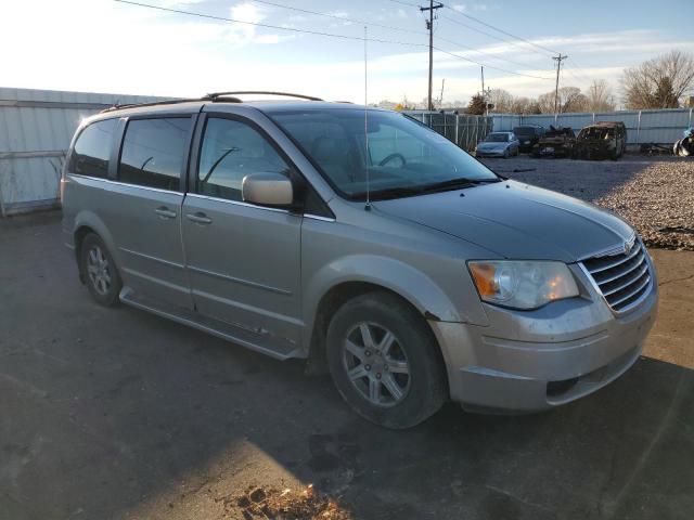 2A8HR54149R530315 - 2009 CHRYSLER TOWN & COU TOURING TAN photo 4