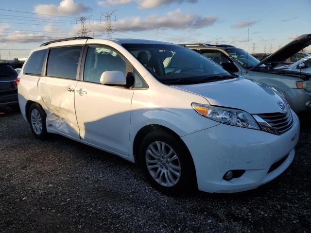 5TDYK3DC6ES412947 - 2014 TOYOTA SIENNA XLE WHITE photo 4