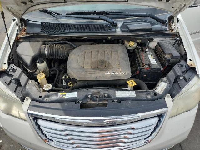 2C4RC1CG5DR708284 - 2013 CHRYSLER TOWN & COU TOURING L WHITE photo 12