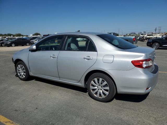 5YFBU4EE1DP220106 - 2013 TOYOTA COROLLA BASE Silber Foto 2