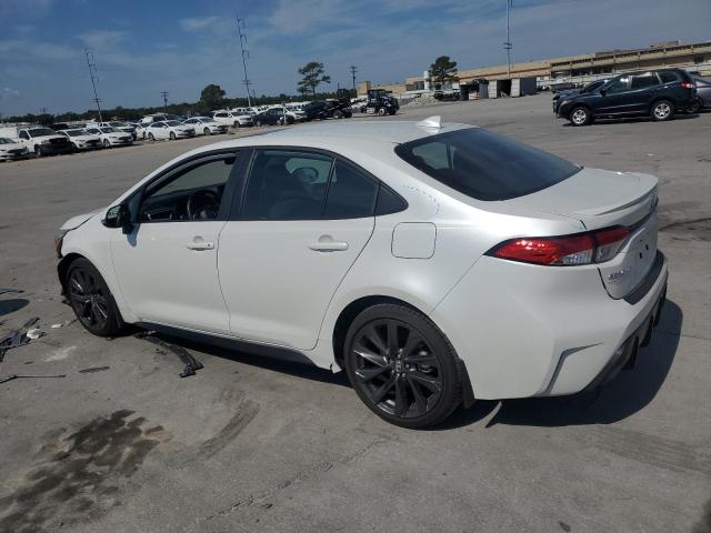 5YFP4MCE5RP212218 - 2024 TOYOTA COROLLA SE WHITE photo 2