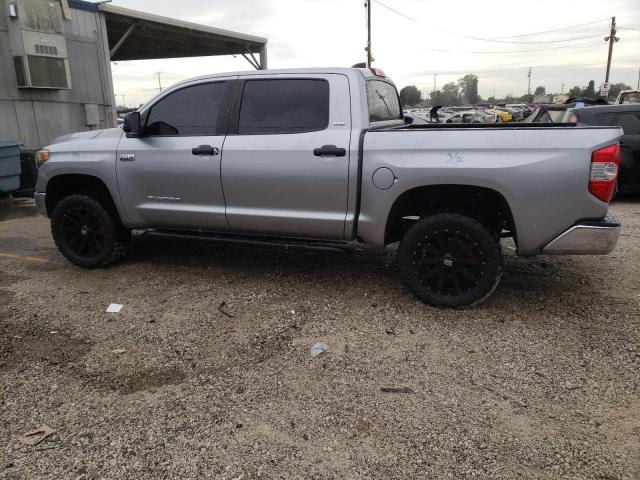 5TFDY5F18LX927363 - 2020 TOYOTA TUNDRA CREWMAX SR5 SILVER photo 2