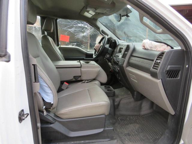 1FT7X2A69KEF58122 - 2019 FORD F250 SUPER DUTY თეთრი ფოტო 5