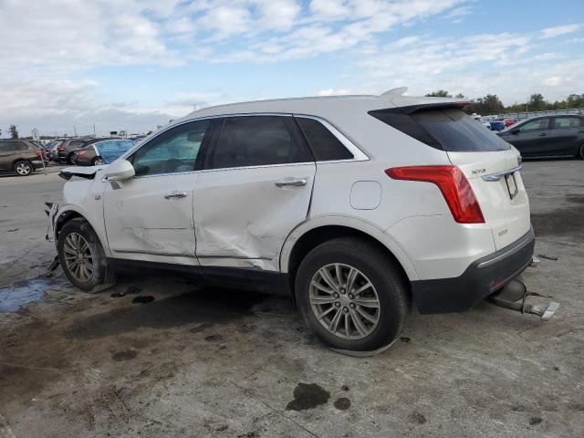 1GYKNCRS8JZ182473 - 2018 CADILLAC XT5 LUXURY 白色 照片 2