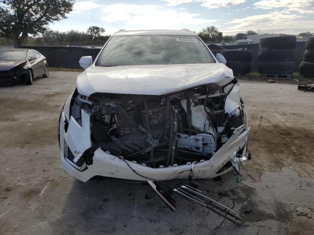 1GYKNCRS8JZ182473 - 2018 CADILLAC XT5 LUXURY 白色 照片 5