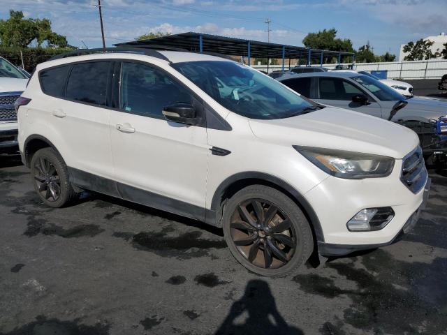 1FMCU9J9XHUE74878 - 2017 FORD ESCAPE TITANIUM თეთრი ფოტო 4