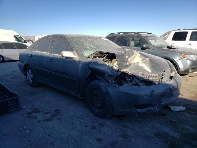 JTDBE32K920099639 - 2002 TOYOTA CAMRY LE GRAY photo 4