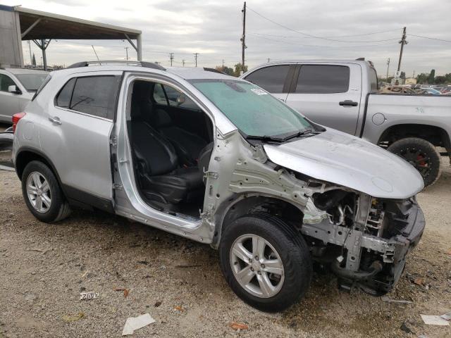 KL7CJLSB7KB891922 - 2019 CHEVROLET TRAX 1LT SILVER photo 4