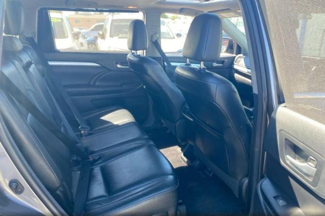 5TDKKRFH9GS141757 - 2016 TOYOTA HIGHLANDER XLE ნაცრისფერი ფოტო 6