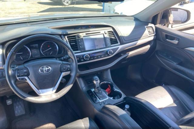 5TDKKRFH9GS141757 - 2016 TOYOTA HIGHLANDER XLE ნაცრისფერი ფოტო 9