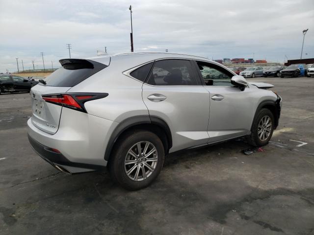 JTJYARBZ2K2139843 - 2019 LEXUS NX 300 BASE 银色 照片 3
