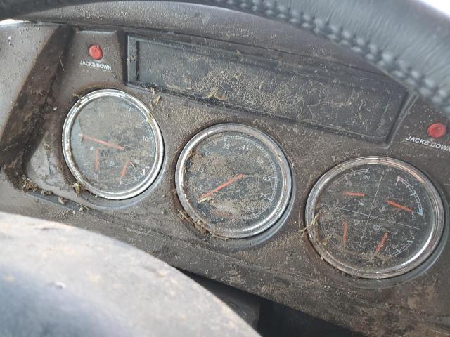 4UZFCUCYXDCFH4906 - 2013 FREIGHTLINER CHASSIS XC Двокольоровий фото 8