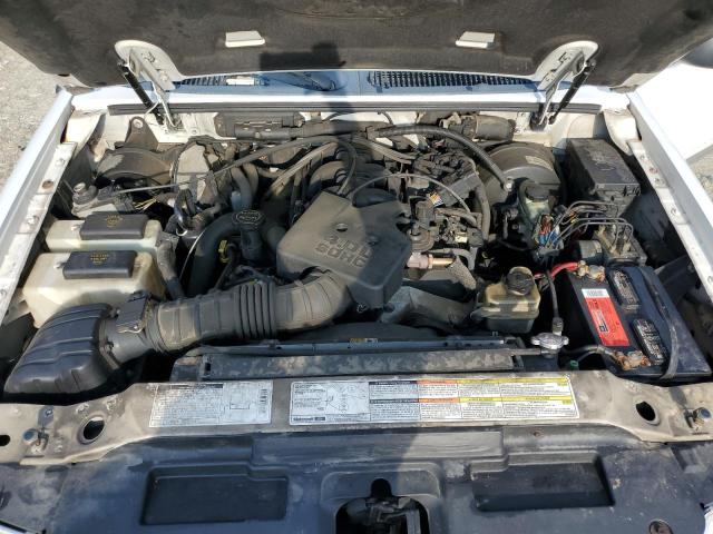 1FMYU70E71UB45067 - 2001 FORD EXPLORER SPORT WHITE photo 12