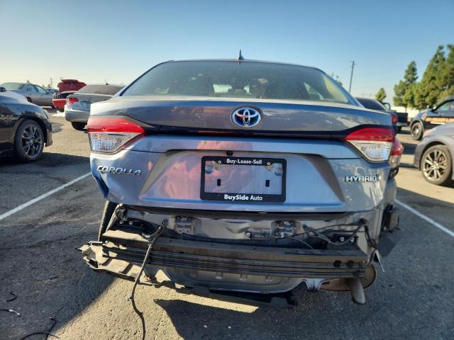 JTDEAMDE3MJ032022 - 2021 TOYOTA COROLLA LE GRAY photo 6