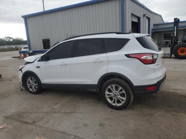 1FMCU0GD1HUD51168 - 2017 FORD ESCAPE SE WHITE photo 2