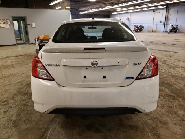 3N1CN7AP2GL866950 - 2016 NISSAN VERSA S WHITE photo 6