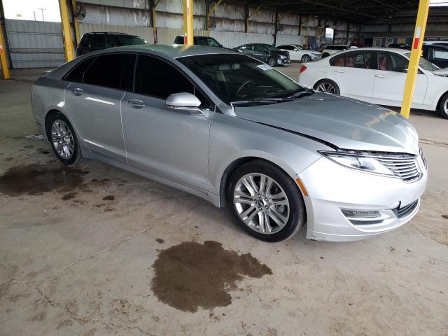 3LN6L2J91GR616676 - 2016 LINCOLN MKZ SILVER photo 4