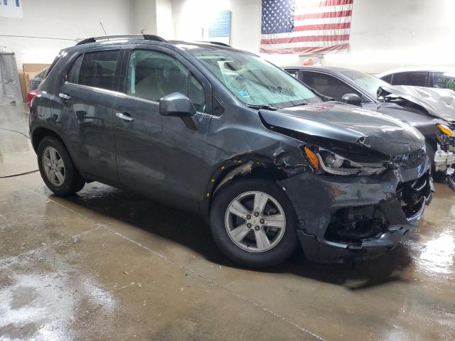 KL7CJLSB3JB690128 - 2018 CHEVROLET TRAX 1LT GRAY photo 4