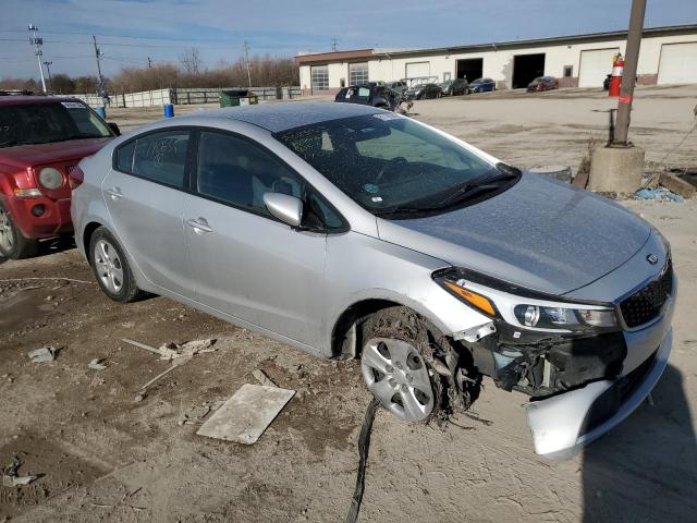 3KPFK4A79HE140655 - 2017 KIA FORTE LX SILVER photo 4