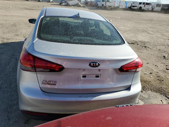 3KPFK4A79HE140655 - 2017 KIA FORTE LX SILVER photo 6