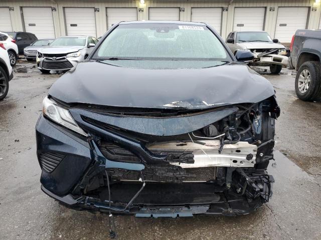 4T1B61HK4JU527290 - 2018 TOYOTA CAMRY XSE BLUE photo 5