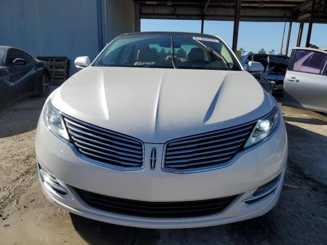 3LN6L2G90FR602323 - 2015 LINCOLN MKZ WHITE photo 5