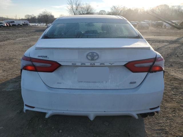 4T1B11HK9JU152785 - 2018 TOYOTA CAMRY L WHITE photo 6