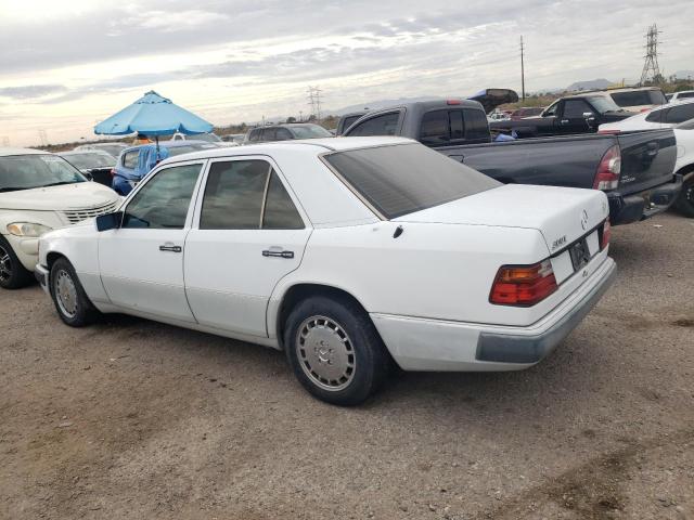 WDBEA30D2LB143997 - 1990 MERCEDES-BENZ 300 E WHITE photo 2