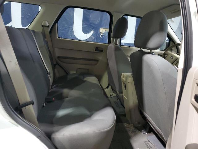 1FMCU92Z78KD30585 - 2008 FORD ESCAPE XLS WHITE photo 10