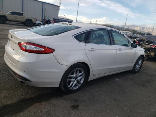 3FA6P0HD9GR396944 - 2016 FORD FUSION SE WHITE photo 3