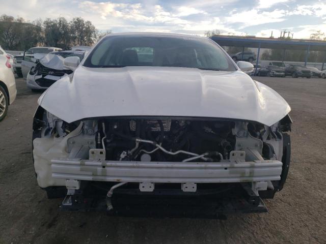 3FA6P0HD9GR396944 - 2016 FORD FUSION SE WHITE photo 5