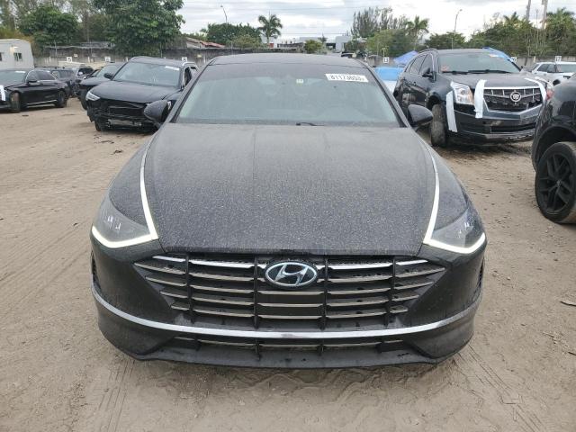 5NPEG4JA3MH112381 - 2021 HYUNDAI SONATA SE BLACK photo 5