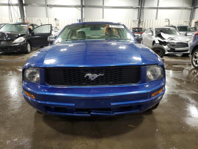 1ZVFT80N365229180 - 2006 FORD MUSTANG BLUE photo 5