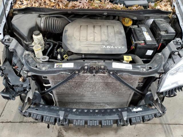 2C4RC1BG0GR260557 - 2016 CHRYSLER TOWN & COU TOURING SILVER photo 12