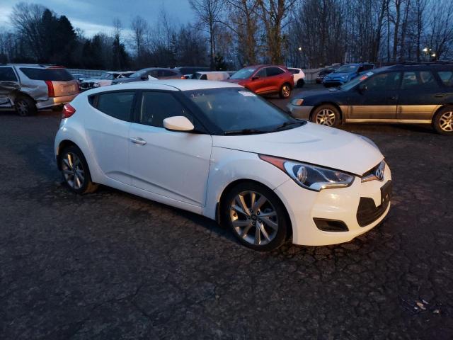 KMHTC6ADXGU265984 - 2016 HYUNDAI VELOSTER WHITE photo 4