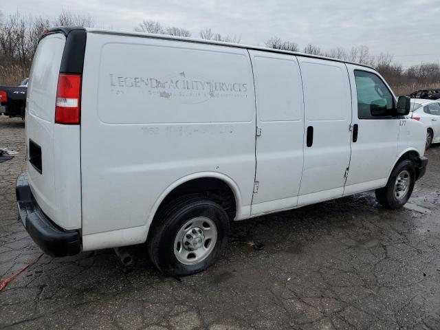 1GCWGAFB8K1192303 - 2019 CHEVROLET EXPRESS G2 WHITE photo 3