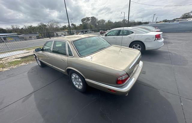 SAJDA14C8YLF13200 - 2000 JAGUAR XJ8 TAN photo 3