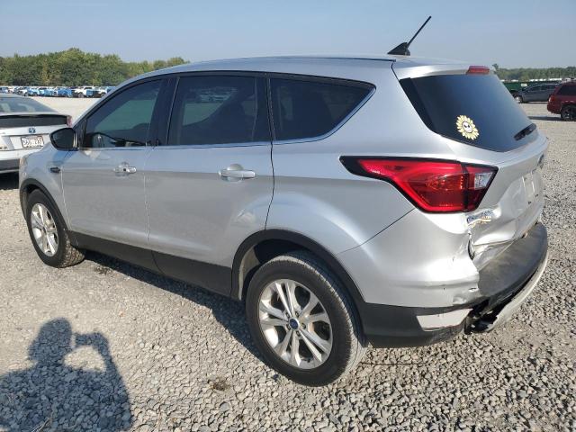 1FMCU0GD6KUB94468 - 2019 FORD ESCAPE SE Արծաթագույն լուսանկար 2