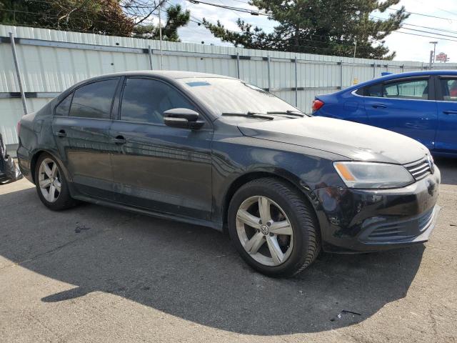 3VWDP7AJ0CM009468 - 2012 VOLKSWAGEN JETTA SE BLACK photo 4