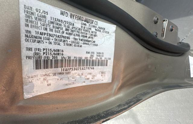 1FAFP53U75A279746 - 2005 FORD TAURUS SE SILVER photo 10