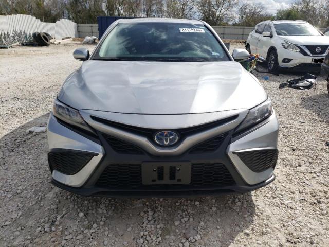 4T1G31AK7PU617793 - 2023 TOYOTA CAMRY SE NIGHT SHADE SILVER photo 5