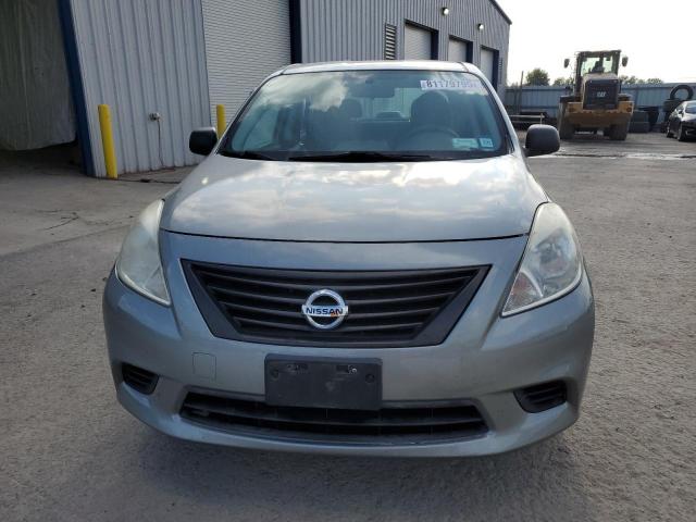 3N1CN7AP0DL821145 - 2013 NISSAN VERSA S 灰色 照片 5