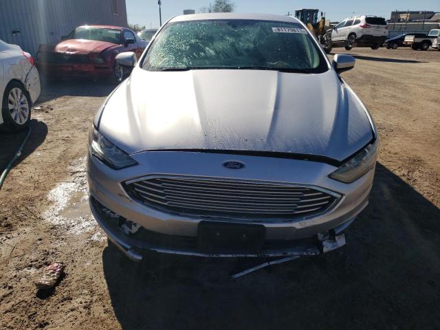 3FA6P0H71JR125751 - 2018 FORD FUSION SE WHITE photo 5