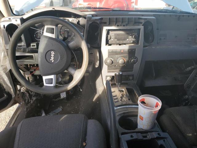 1J8HH48K48C114935 - 2008 JEEP COMMANDER SPORT Silber Foto 8