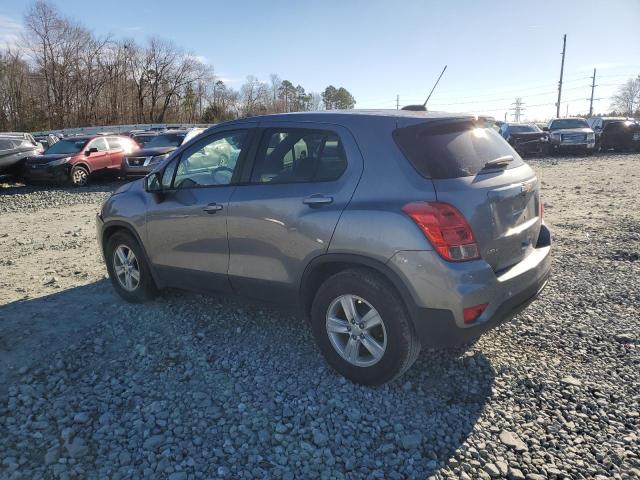 3GNCJKSB3LL176706 - 2020 CHEVROLET TRAX LS GRAY photo 2