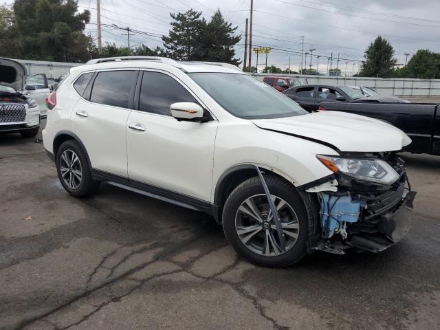 JN8AT2MT7KW255647 - 2019 NISSAN ROGUE S თეთრი ფოტო 4