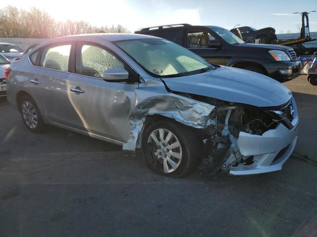 3N1AB7AP7JY324625 - 2018 NISSAN SENTRA S SILVER photo 4